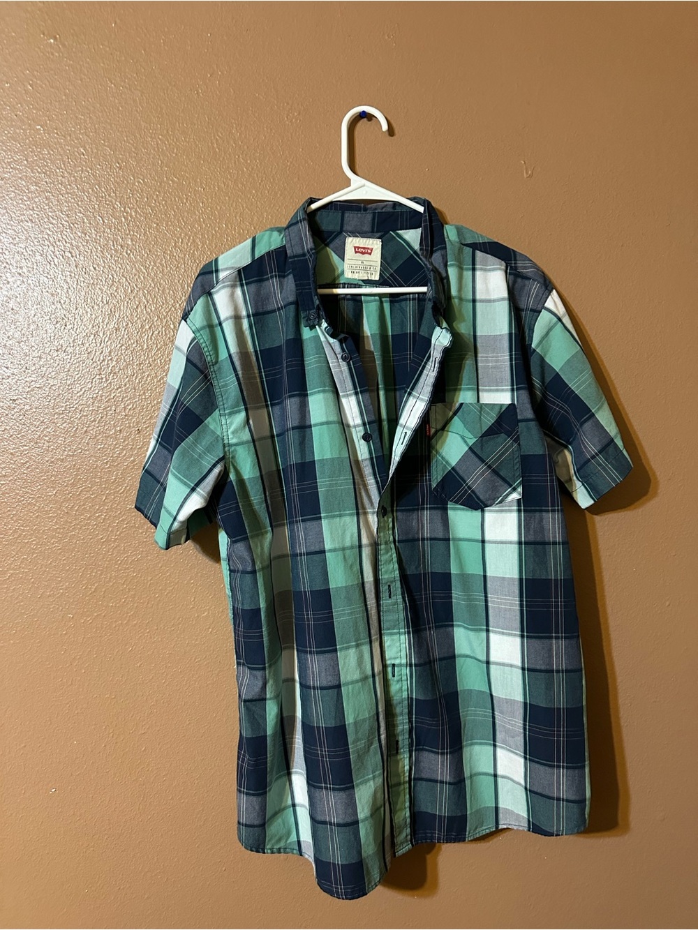 Levi's Men’s Navy and Mint Green Plaid Short-Sleeve Button-Down Shirt